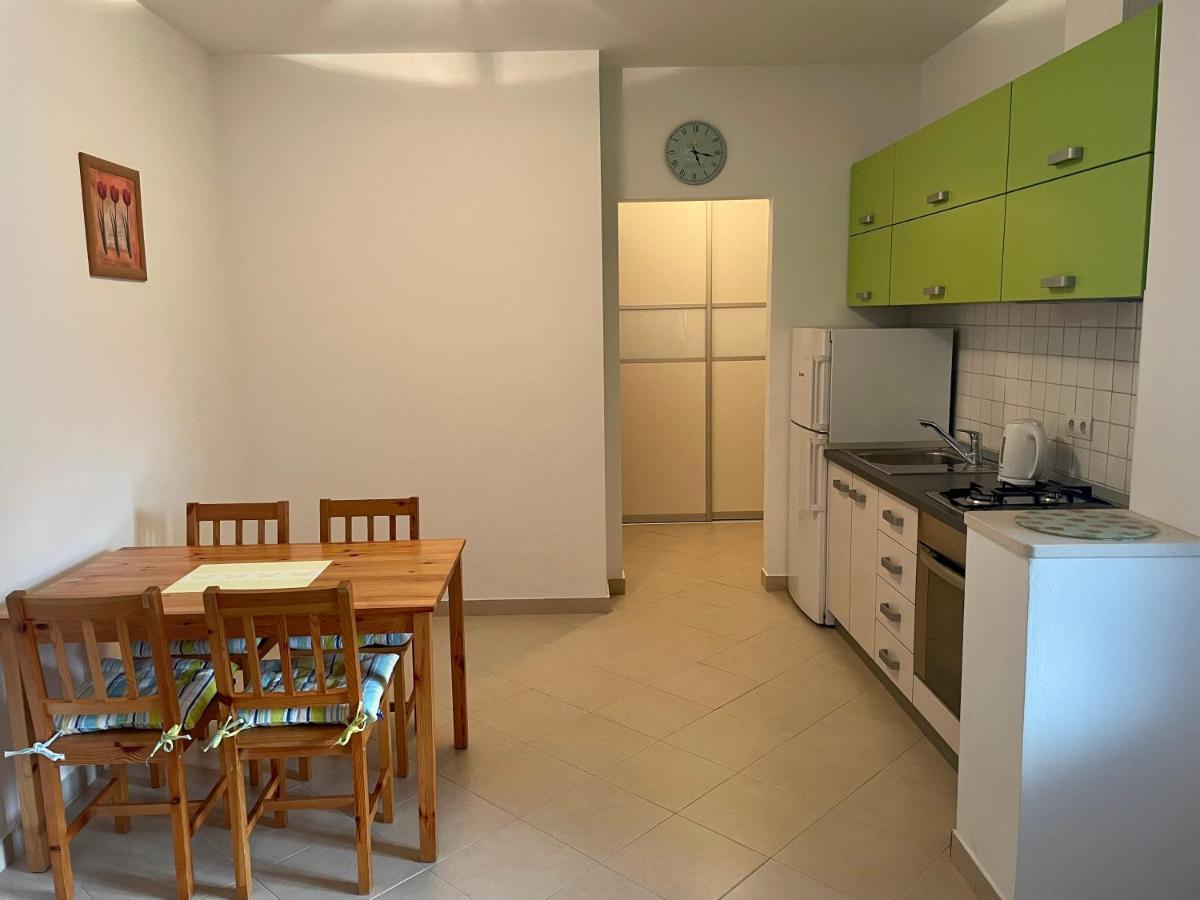 Aurelia Apartment Makarska Eksteriør billede